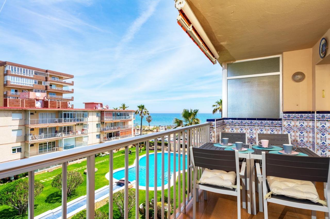 Beachfront Seaview Apartment In Los Boliches By Costarentals - Ref 141 Fuengirola Exterior photo
