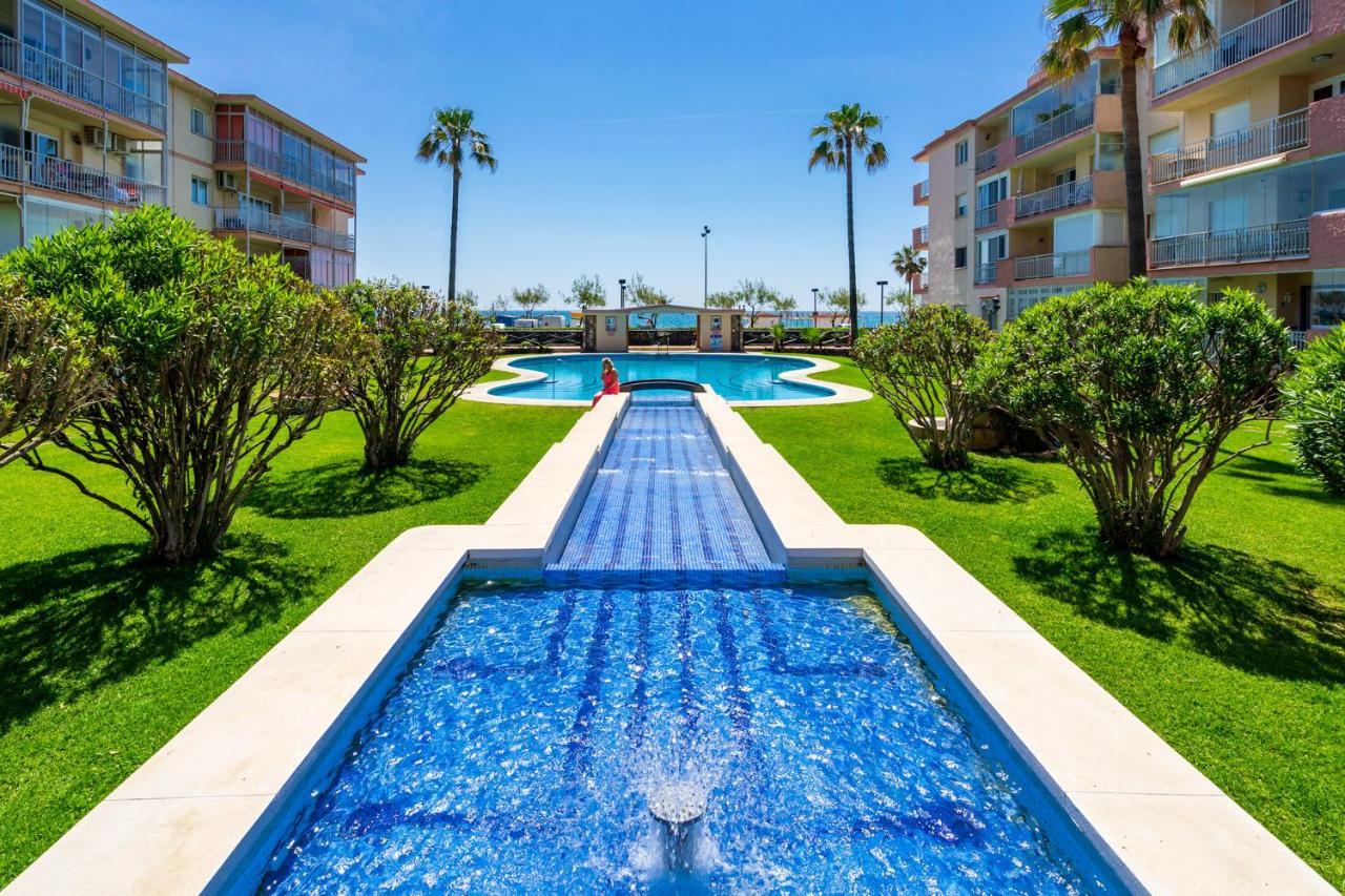 Beachfront Seaview Apartment In Los Boliches By Costarentals - Ref 141 Fuengirola Exterior photo