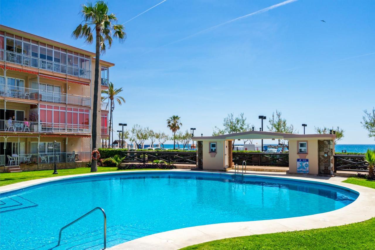 Beachfront Seaview Apartment In Los Boliches By Costarentals - Ref 141 Fuengirola Exterior photo